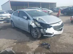 KNAFK4A66G5585773 2016 KIA FORTE