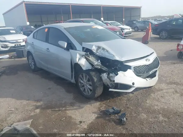 KNAFK4A66G5585773 2016 KIA FORTE - Image 1
