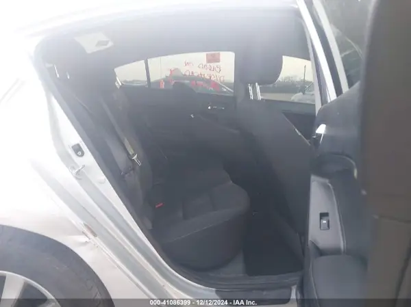 KNAFK4A66G5585773 2016 KIA FORTE - Image 8
