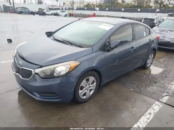 KNAFK4A66G5586339 2016 KIA FORTE - Image 2