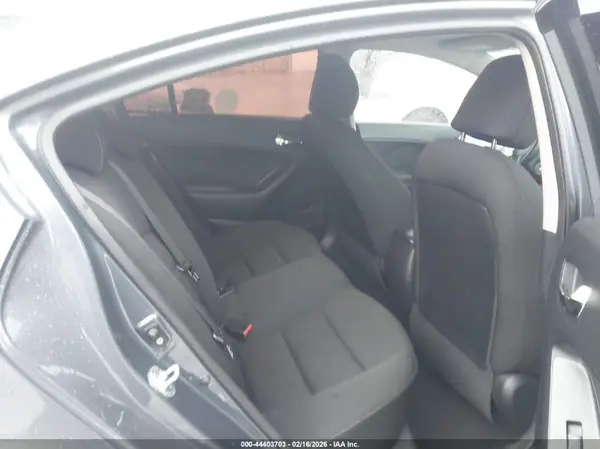 KNAFK4A66G5586339 2016 KIA FORTE - Image 8