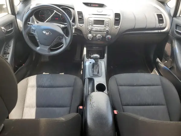 KNAFK4A66G5588060 2016 KIA FORTE - Image 8