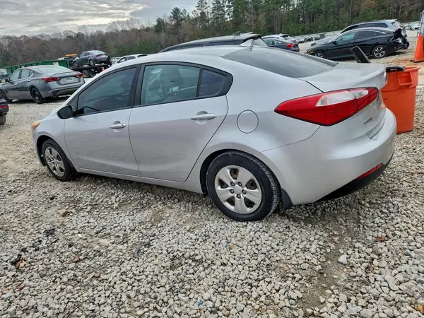KNAFK4A66G5594358 2016 KIA FORTE - Image 2
