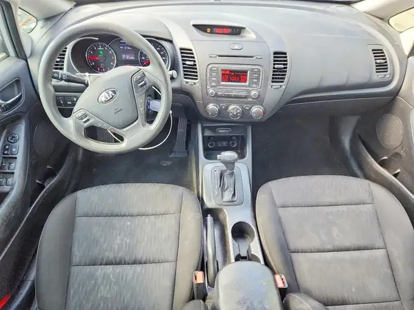 KNAFK4A66G5596546 2016 KIA FORTE - Image 8