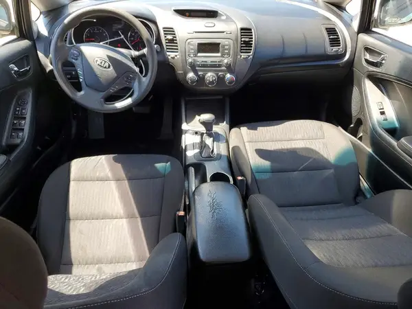 KNAFK4A66G5602636 2016 KIA FORTE - Image 8