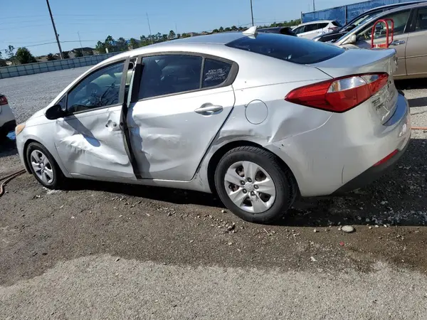KNAFK4A66G5602698 2016 KIA FORTE - Image 2