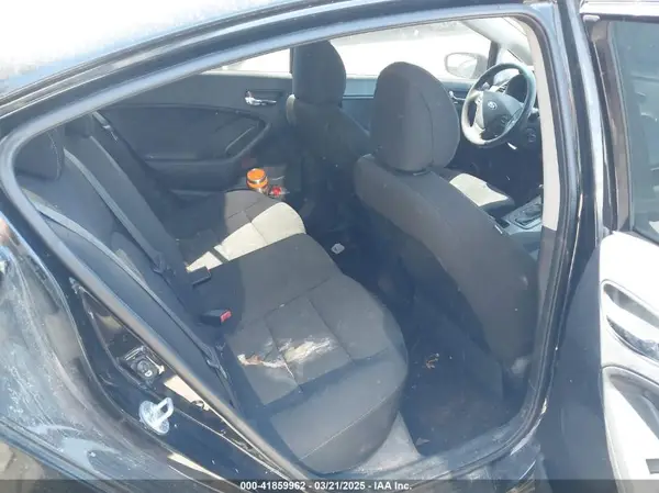 KNAFK4A66G5602796 2016 KIA FORTE - Image 8