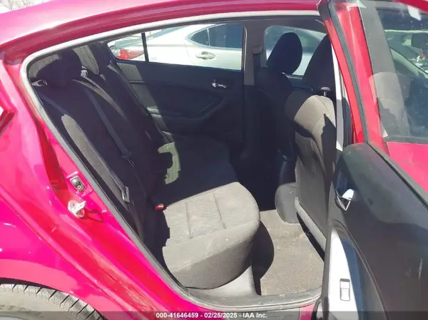 KNAFK4A66G5605486 2016 KIA FORTE - Image 8