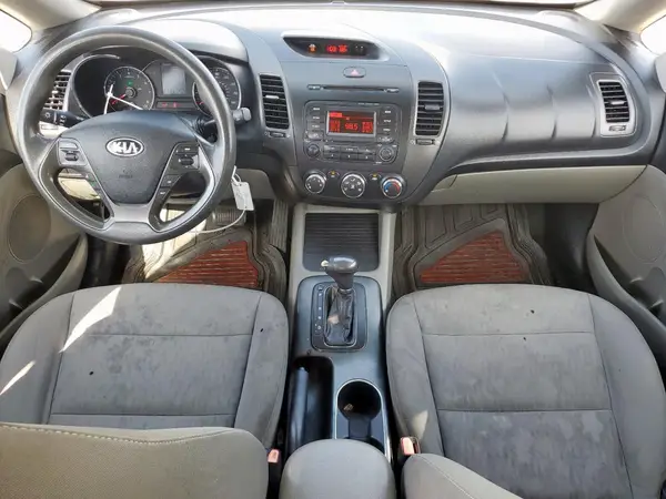 KNAFK4A66G5605794 2016 KIA FORTE - Image 8