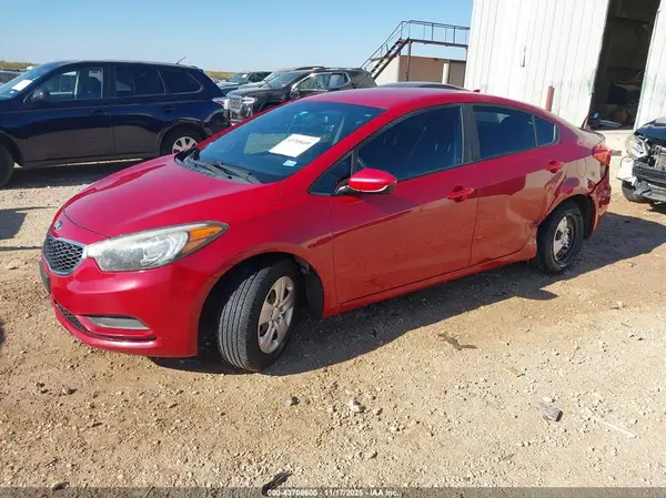KNAFK4A66G5610039 2016 KIA FORTE - Image 2
