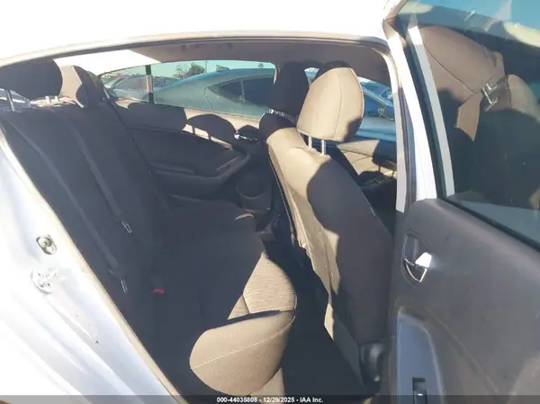 KNAFK4A66G5611840 2016 KIA FORTE - Image 8
