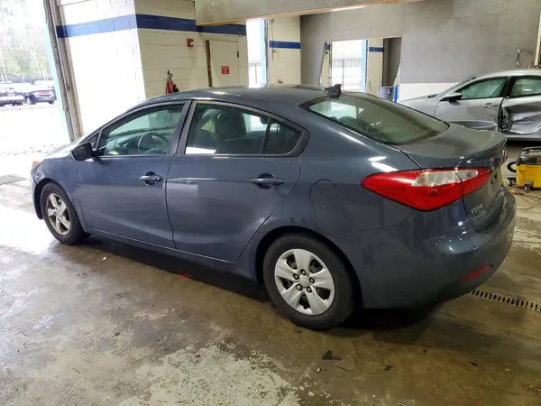KNAFK4A66G5613197 2016 KIA FORTE - Image 2