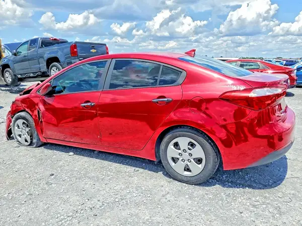 KNAFK4A66G5614009 2016 KIA FORTE - Image 2