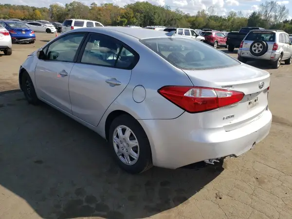 KNAFK4A66G5615354 2016 KIA FORTE - Image 2