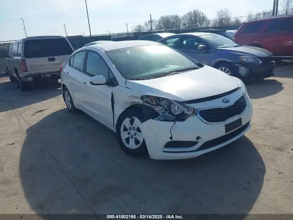KNAFK4A66G5615693 2016 KIA FORTE - Image 1