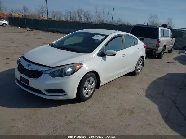 KNAFK4A66G5615693 2016 KIA FORTE - Image 2