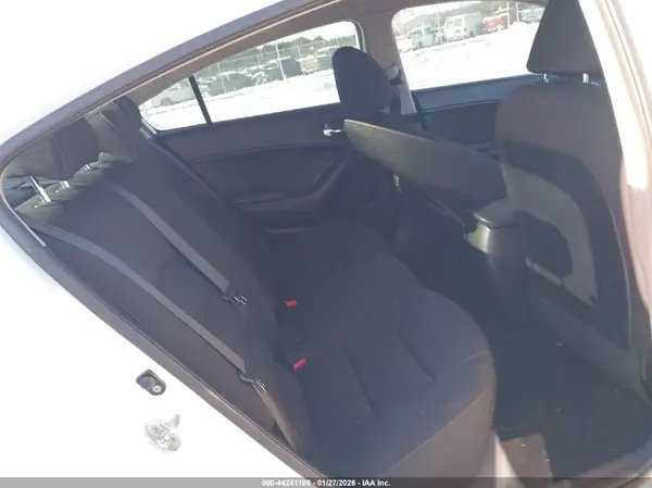 KNAFK4A66G5617511 2016 KIA FORTE - Image 8