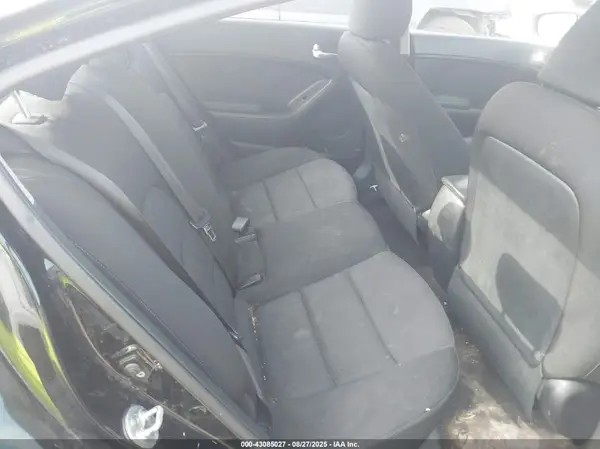 KNAFK4A66G5621316 2016 KIA FORTE - Image 8