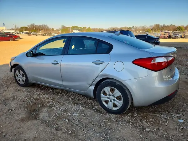 KNAFK4A67G5442847 2016 KIA FORTE - Image 2