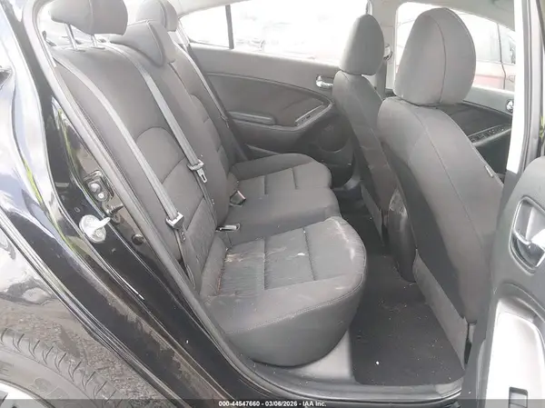 KNAFK4A67G5461530 2016 KIA FORTE - Image 8