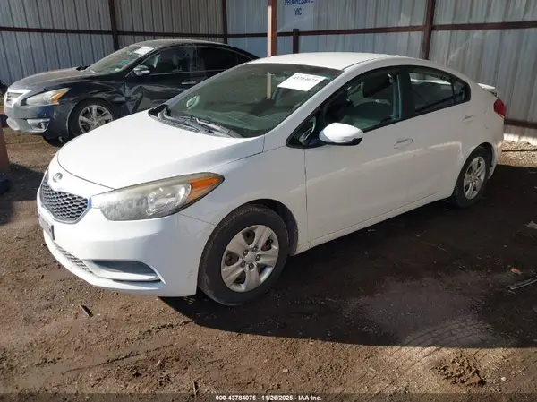 KNAFK4A67G5469126 2016 KIA FORTE - Image 2
