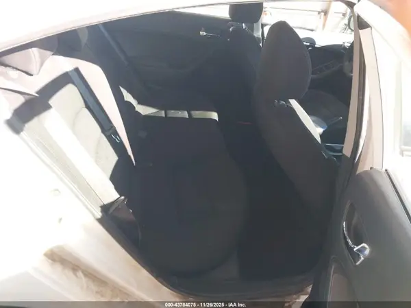 KNAFK4A67G5469126 2016 KIA FORTE - Image 8