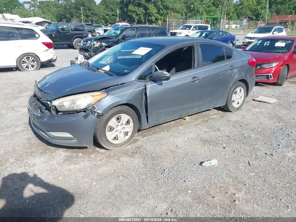 KNAFK4A67G5471247 2016 KIA FORTE - Image 2