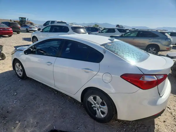 KNAFK4A67G5478103 2016 KIA FORTE - Image 2