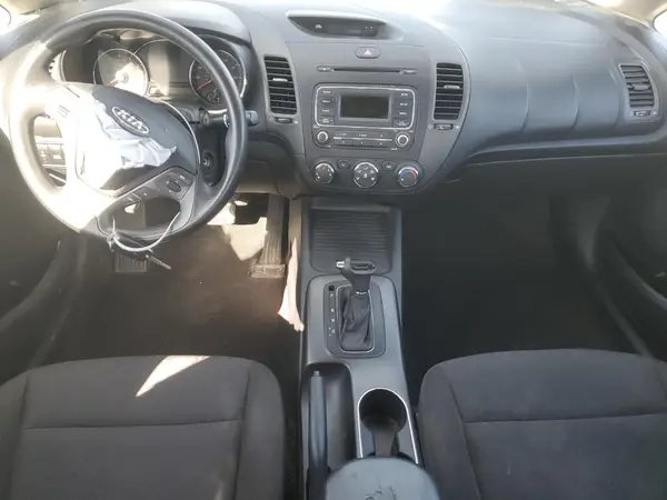 KNAFK4A67G5479798 2016 KIA FORTE - Image 8