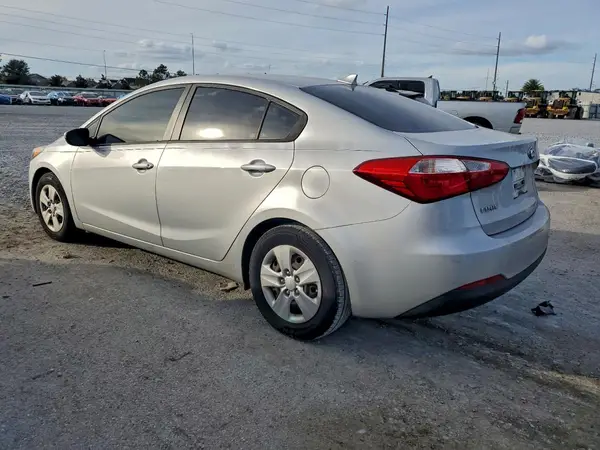 KNAFK4A67G5481437 2016 KIA FORTE - Image 2