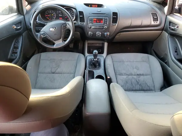 KNAFK4A67G5484175 2016 KIA FORTE - Image 8