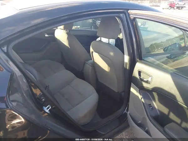 KNAFK4A67G5486993 2016 KIA FORTE - Image 8