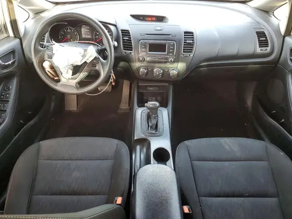 KNAFK4A67G5492793 2016 KIA FORTE - Image 8