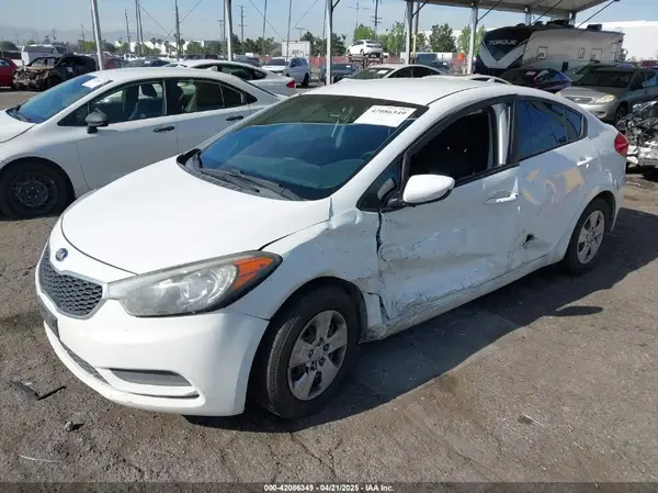 KNAFK4A67G5492812 2016 KIA FORTE - Image 2