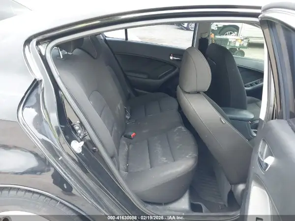 KNAFK4A67G5493359 2016 KIA FORTE - Image 8