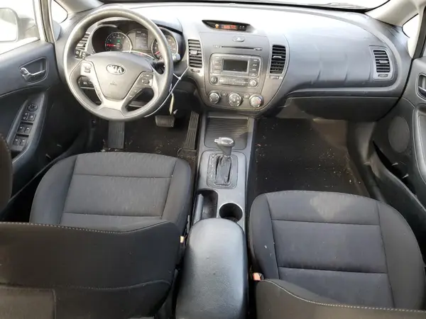 KNAFK4A67G5504201 2016 KIA FORTE - Image 8