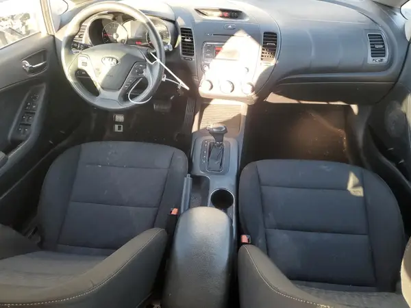 KNAFK4A67G5509964 2016 KIA FORTE - Image 8