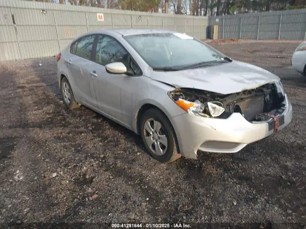 KNAFK4A67G5510239 2016 KIA FORTE - Image 1