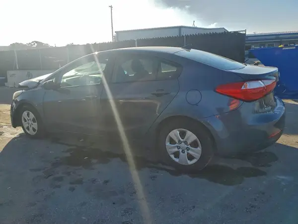 KNAFK4A67G5510466 2016 KIA FORTE - Image 2