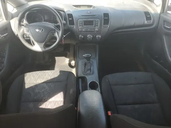 KNAFK4A67G5512394 2016 KIA FORTE - Image 8