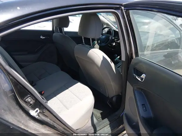 KNAFK4A67G5522472 2016 KIA FORTE - Image 8