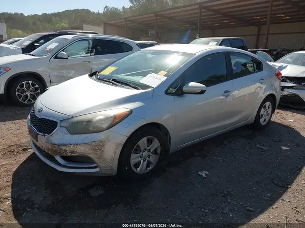 KNAFK4A67G5525047 2016 KIA FORTE - Image 2