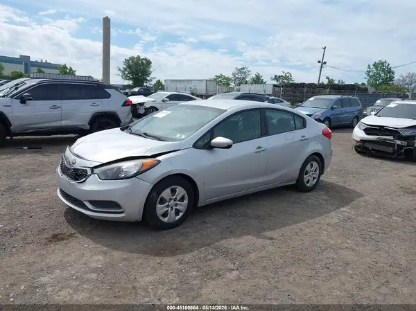 KNAFK4A67G5527901 2016 KIA FORTE - Image 2