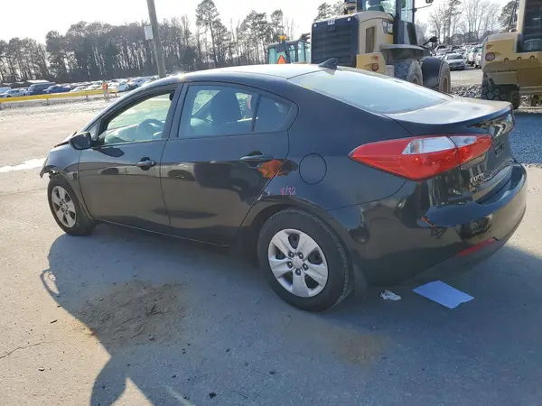 KNAFK4A67G5539904 2016 KIA FORTE - Image 2