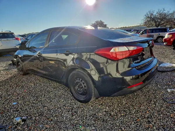 KNAFK4A67G5540311 2016 KIA FORTE - Image 2