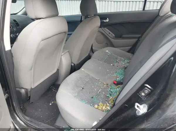KNAFK4A67G5542348 2016 KIA FORTE - Image 8