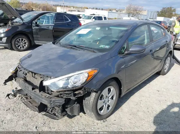 KNAFK4A67G5542396 2016 KIA FORTE - Image 2