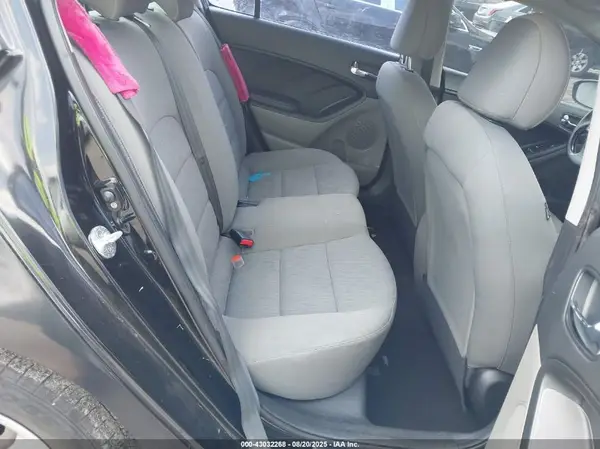 KNAFK4A67G5542527 2016 KIA FORTE - Image 8