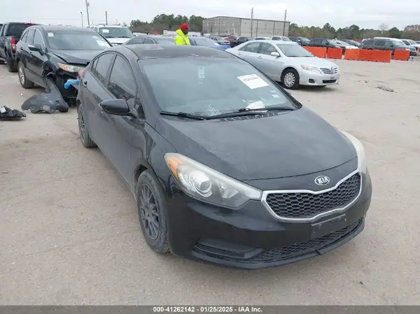KNAFK4A67G5543046 2016 KIA FORTE - Image 1