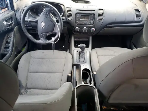 KNAFK4A67G5544102 2016 KIA FORTE - Image 8